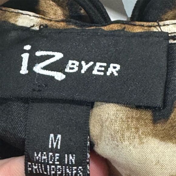 IZ Byer Leopard Print Ruffle Blouse M Sleeveless Button Front Smocked Waist Top - Picture 7 of 9